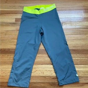 Nike Women's Gray and Yellow Leggings